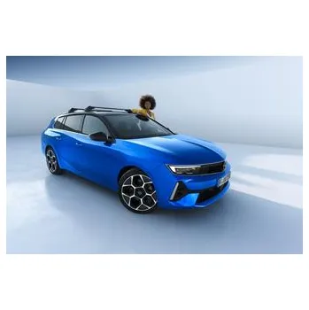 Střešní nosiče Opel Astra L s podélnými tyčemi