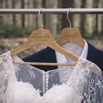Svatební dekorace Dřevěné ramínka NEVĚSTA A ŽENICH - PŘÍRODNÍ