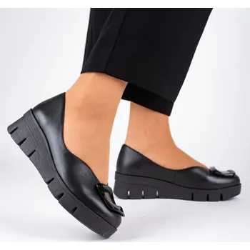 Dámské baleríny Dámské černé kožené baleríny na platformě Letizia Velikost: 39