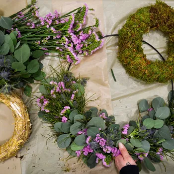 Velikonoční dekorace DMP Workshop Tvorba a Dekorování Jarních Věnců Pastelové, Přírodní Minimalismus, Veselé Velikonoční Varianty