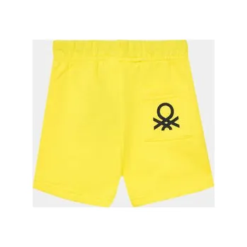 United Colors Of Benetton Sportovní kraťasy 3J70G900P Žlutá Regular Fit 82