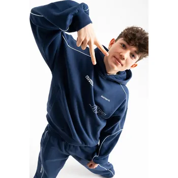 Chlapecká mikina Reporter Young | Chlapecká tmavě modrá zateplená mikina BOXY s kapucí a s potiskem DRIFT - Barva TMAVĚ MODRÁ, Velikost 158 261-0551B-13-480-1