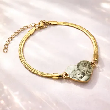 Náramek Dámský náramek z chirurgické oceli Srdce Glam zlatý