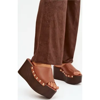 Dámské žabky Dámské nazouváky na platformě s přezkami Camel Mareline 36