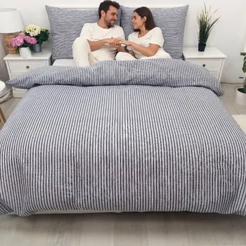 Povlečení Francouzské krepové povlečení Pruhy modré Zapínání: zip, Velikost polštáře: 2x50x70, Velikost přikrývky: 200x200 Šev uprostřed