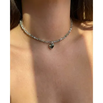Náhrdelník B-TOP Vintage choker náhrdelník s krystaly a srdcem – barevné varianty Druh barvy: Šedá