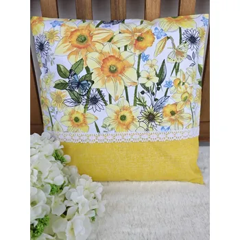 Povlak na polštářek Povlak na polštář 40 x 40 cm – Žluté narcisky se žlutou v režném efektu a krajkou | Ruční výroba z bavlny
