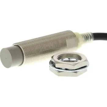 Indukční bezdotykový snímač 10 mm M18 24 → 240 V ac IP67