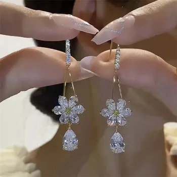 Náušnice Romantické visací náušnice s motivem květin | náušnice, šperk - Styl11