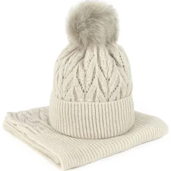 Čepice Sada pletené čepice a šály Lomnice béžová