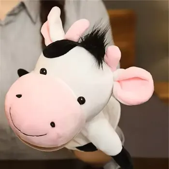 plyšák DreamKids Plyšový maňásek na ruku Kravička 27 cm