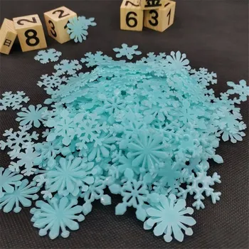 Samolepící dekorace Svítící samolepky na zeď | svítící vločky, 50 ks - Modrá