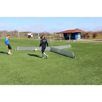Mobilní multifunkční odrazová stěna pro fotbalový trénink SCHÄPER (Hliníková mobilní odrazová stěna MMB se 3 nastavitelnými odrazovými panely)