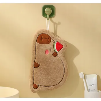 Měkký ručník na ruce ve tvaru kapybary s melounem na hlavě