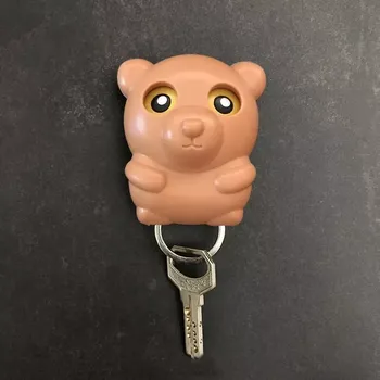 věšák na klíče Věšák na klíče – hnědý medvídek