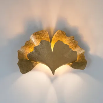 Lampička Holländer Nástěnné svítidlo Ginkgo, zlatá barva, šířka 38 cm, železo - Nástěnný držák - Ø 9 cm, výstupek 3 cm zlaté barvy 2 x 5 W LED - Doprava zdarma