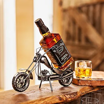 Stojan na víno Astoreo Stojan na láhev Motorka hnědá