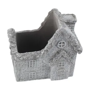 Květináč Betonový květináč ve tvaru domku,&nbsp;17 × 11 × 16 cm