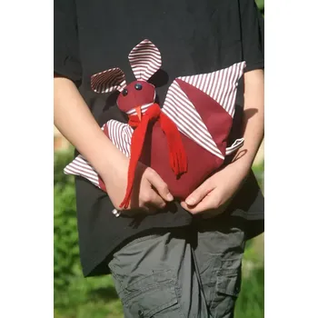 CEDR Netopýr textilní malý s chrastítkem 30x40 cm (Figurka netopýra s chrastítkem)