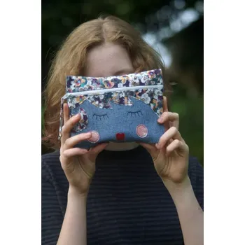 CEDR Kosmetická taštička z rifloviny modrá - obličej (Taštička na kosmetiku s motivem obličeje)