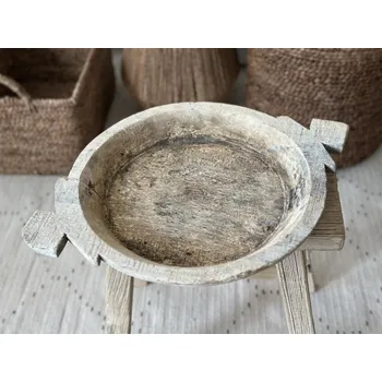 Tác z jilmového dřeva