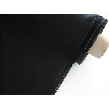 100% len černý 180 g/m šířka 1,50 m