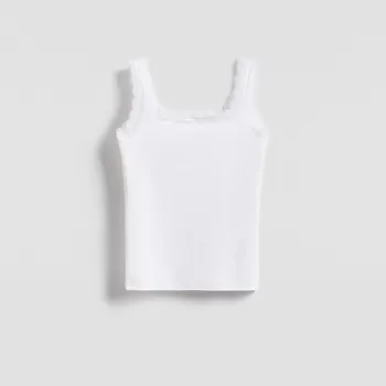 Dámské oblečení Reserved - Top s&nbsp;krajkovým lemem - bílá - 6893V-00X - 6893V-00X-XS