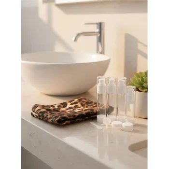 Sinsay - Kosmetická taštička s puntíky - vícebarevná - 043HN-MLC - 043HN-MLC-ONE