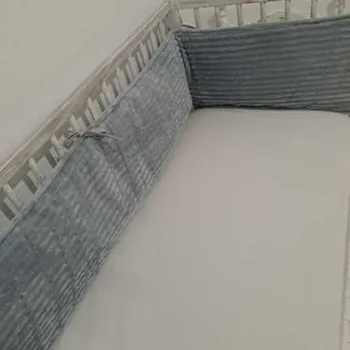 mantinel do postýlky Pro útulný domov Mantinel do postýlky minky Šedý