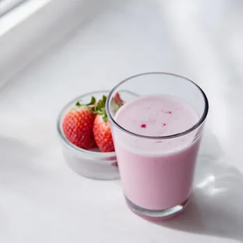 Keto dieta Proteinový koktejl s jahodovou příchutí (1 porce)