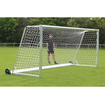 Fotbalová branka Fotbalová branka Schäper „Basic“ 5x2 m s plnitelným spodním rámem a koly (Juniorská fotbalová branka Schäper 5x2 m (mobilní), plnitelný spodní rám, hloubka 80/150 cm, celosvařená, TÜV)