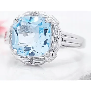 Prsten Prstýnek s modrým topazem a diamanty