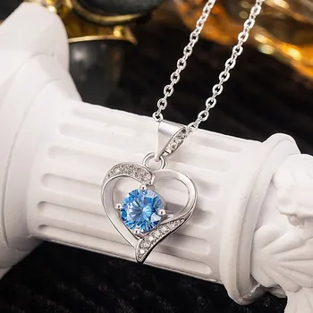 Náhrdelník Elegantní náhrdelník s přívěskem a motivem lásky pro ženy, dárek k Valentýnu, modrý