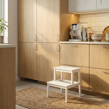 Stolička NUXIO Bambusová stolička se schůdkem KROK, výška 46 cm, bílá