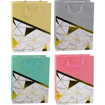 Dárková taška Dárková taška s geometrickými vzory a mramorovým efektem 23 x 18 x 10,5 cm