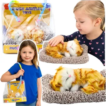 Figurka Spící zrzavá kočka na polštáři s měkkou srstí a mňoukáním v přenosném pouzdře