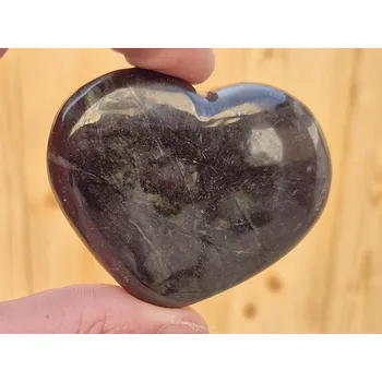 Přírodní kámen Srdce z kamene nefrit 89g (Pákistán)