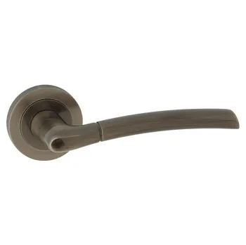 Dveřní kování DOMINO Dveřní dělené rozetové kování PRESTO-R - M3, pouze klika, rozeta Pouze klika