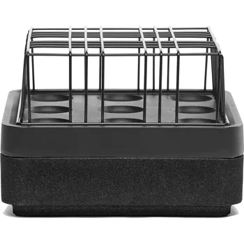 Svícen Born in Sweden, Svícen Stumpastaken S černý hliník s mřížkou a podstavcem - Formadore