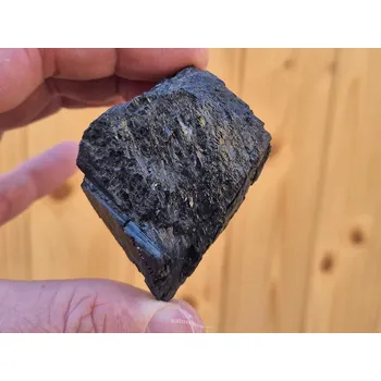 Přírodní kámen Přírodní turmalín skoryl Madagaskar 93g