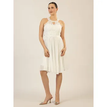 Dámské šaty Šaty APART Weiß 1102551 36