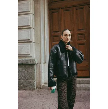 Dámská vesta Bunda trendyol Schwarz 1701189 XS