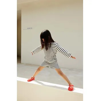 Dětské bavlněné lacláče Liewood Venedict Stripe Dungaree LW18846 modrá 55X, vel. 110