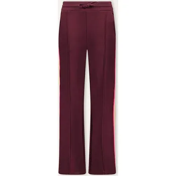 B.Nosy Lila 6820429 116