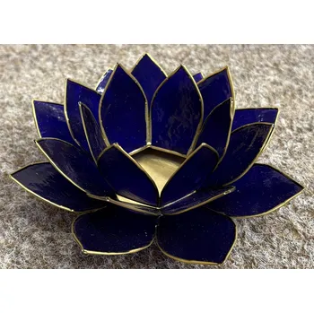 Solná lampa Svícen lotos pro korunní čakru