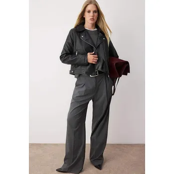 Dámská vesta Bunda trendyol Schwarz 1291522 M