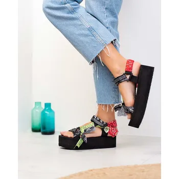 Dámské sandále Bellucci Schwarz/ Rot/ Grün 1219042 38