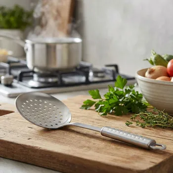 Nerezová, děrovaná lžíce / sběračka na pěnu STARKE IVO 37 cm