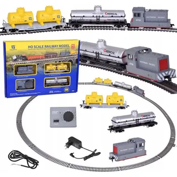 Vláček a vláčkodráha Elektrická vláčkodráha s řídicí jednotkou, nákladní vlak s cisternami RC0651