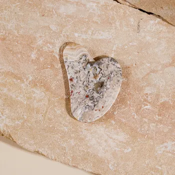 Přírodní kámen Guasha Spišský aragonit